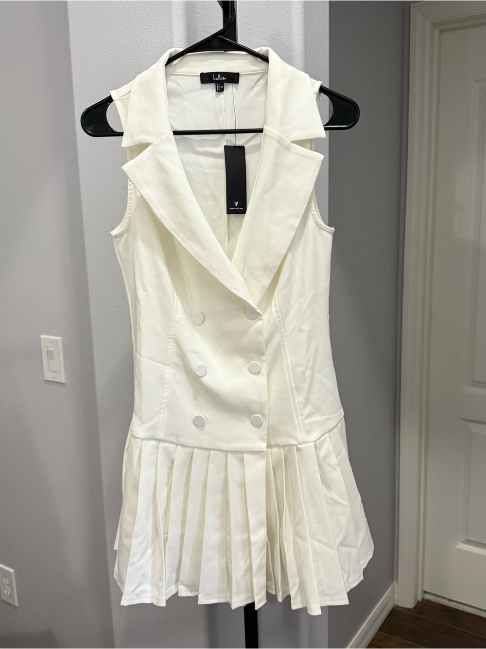 Lulus Posh Vision White Sleeveless Blazer Pleated Mini Dress Size Medium - Picture 2 of 7